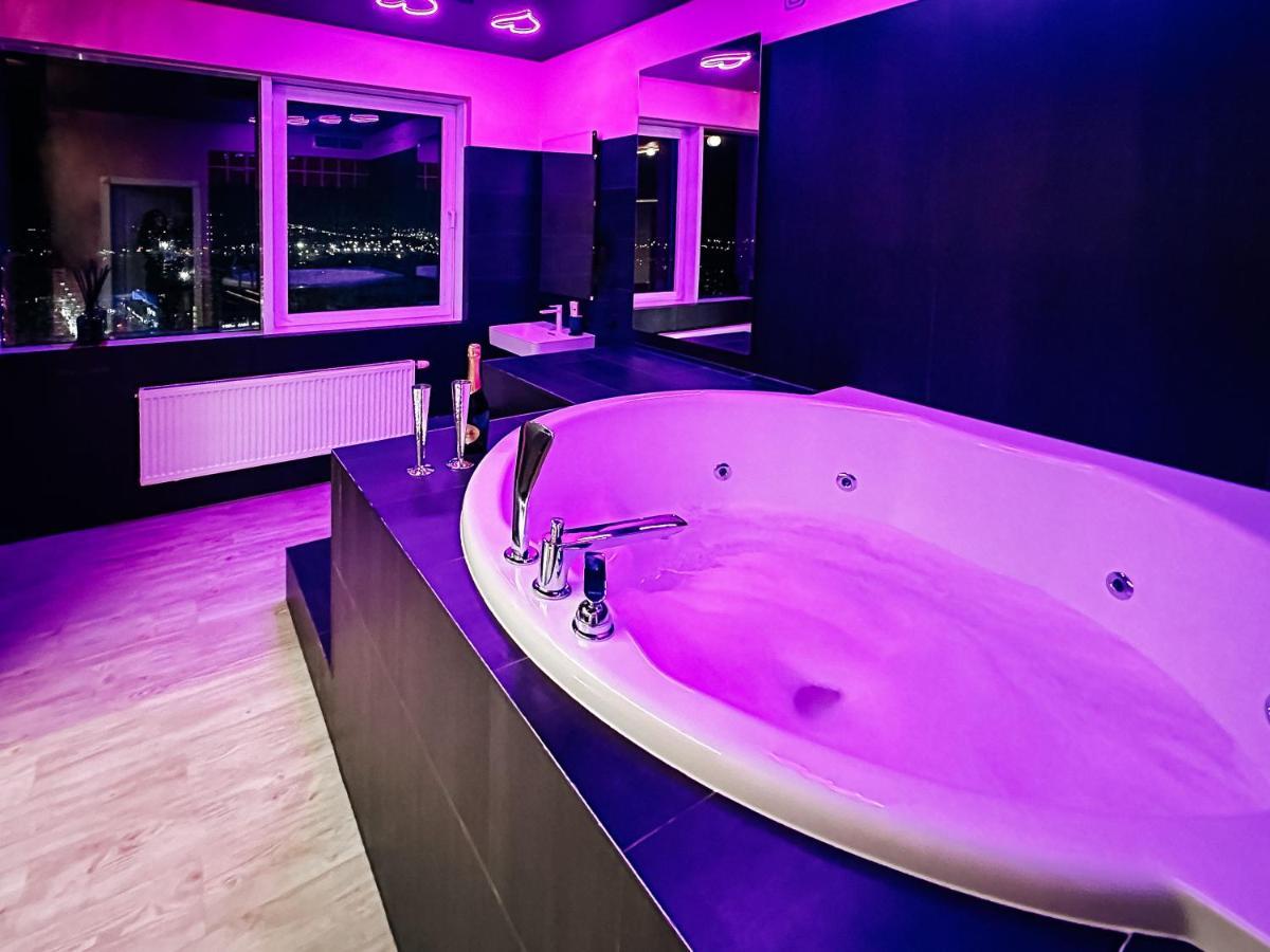 Sky Deep Jacuzzi 30 Floor Διαμέρισμα Κλαϊπέντα Εξωτερικό φωτογραφία